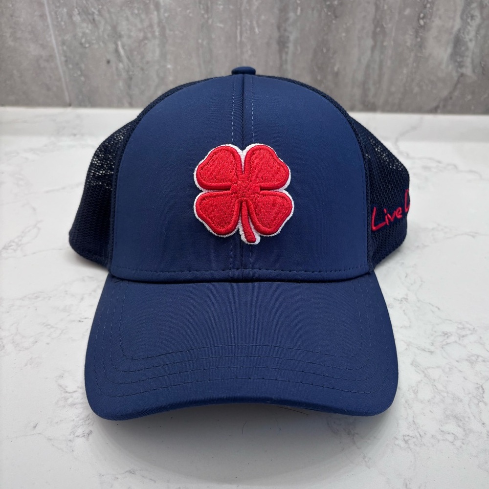 Black clover, men’s navy cap